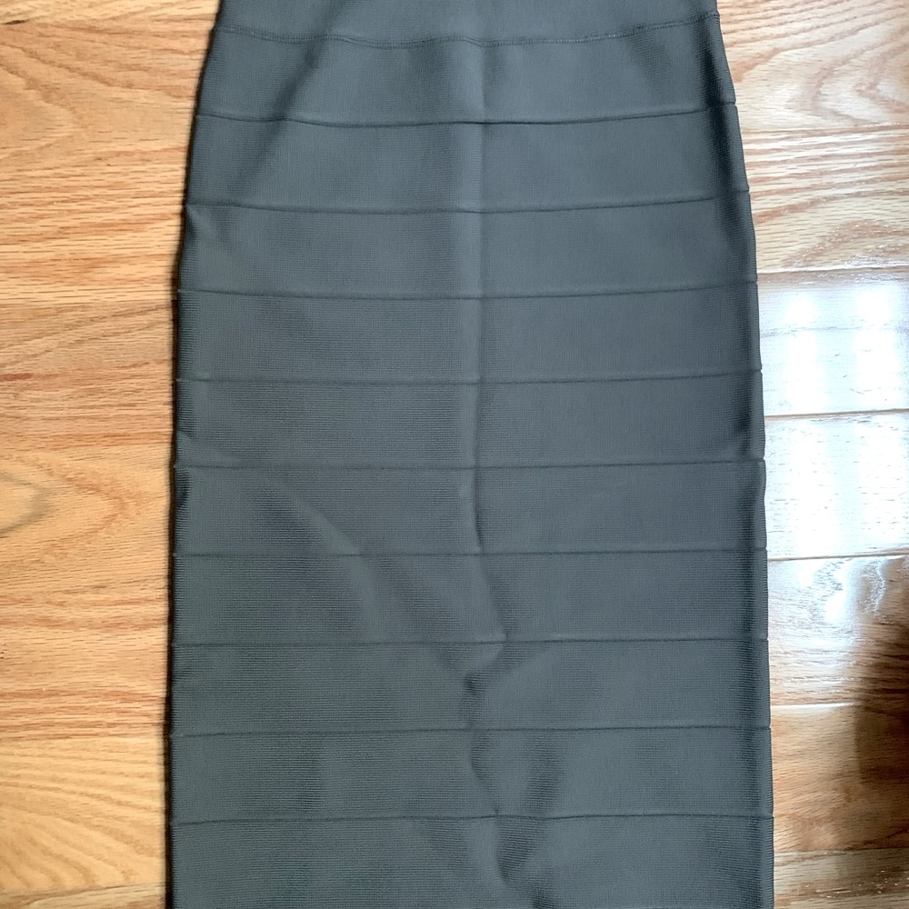 BCBG MaxAzria Slate gray midi bondage skirt XS